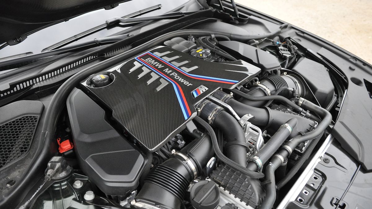 BMW se nechce vzdát šestiválců ani osmiválců, vyvíjí zcela nové velké motory